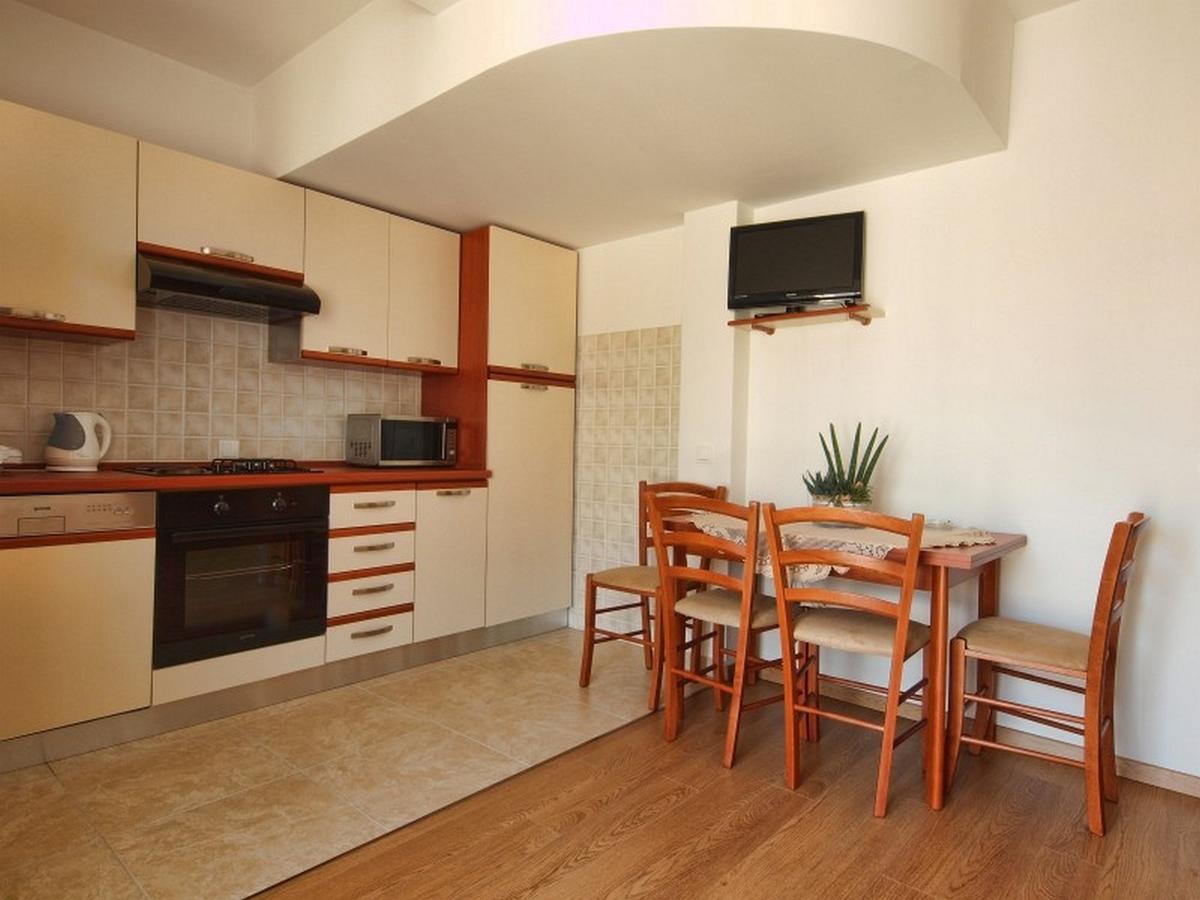 Anuska Apartment *